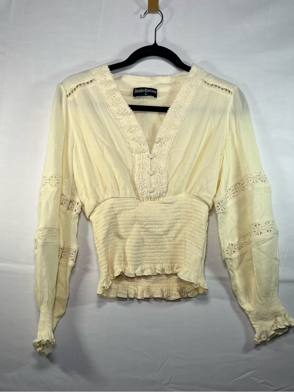 Scarlet Darkness Ivory Lace Smocked Long Sleeve Boho Blouse Top Small Womens
